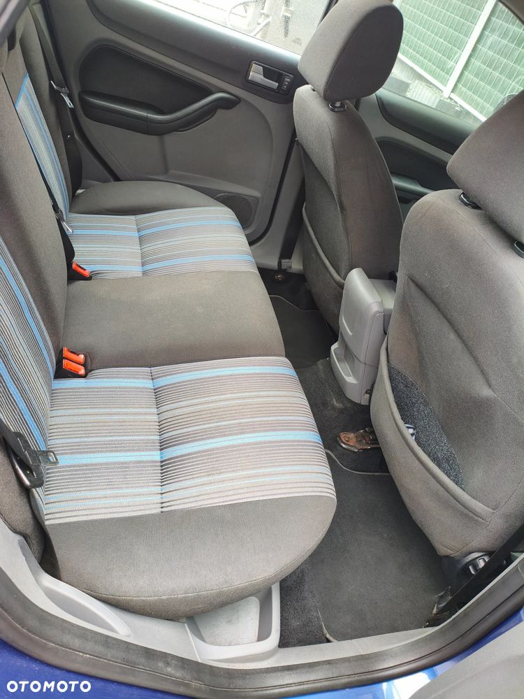 Ford Focus - 10