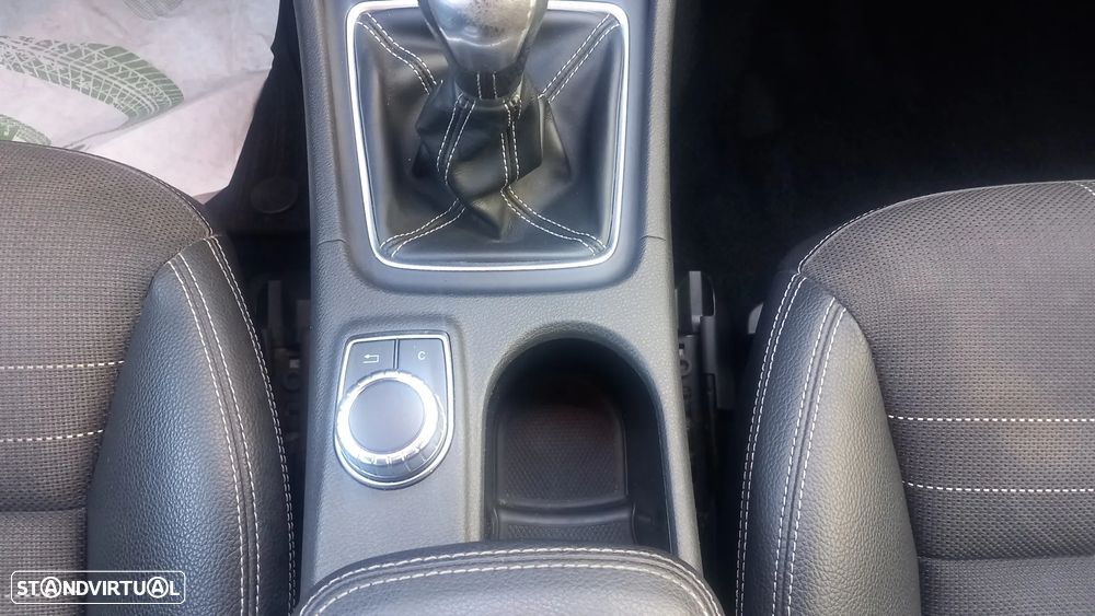 Mercedes-Benz A 180 CDI (BlueEFFICIENCY) Urban - 19