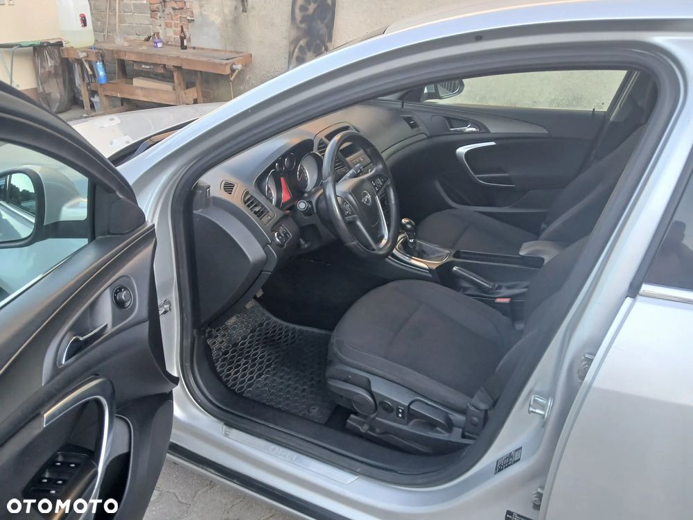 Opel Insignia - 12