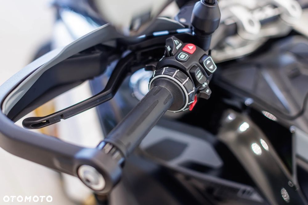 BMW R - 11