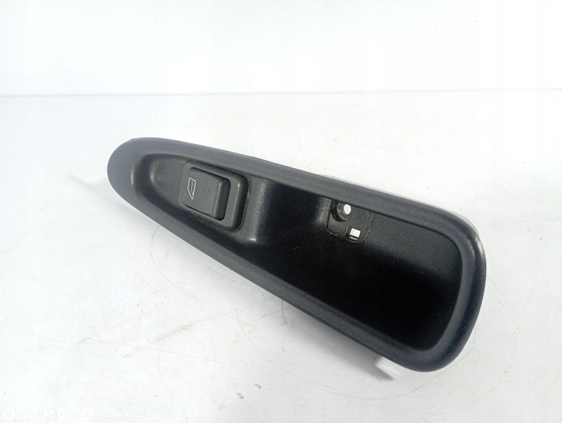 Volvo V40 95-04 WŁĄCZNIK PRZEŁĄCZNIK STEROWANIE PANEL SZYBY PRAWY PRZEDNI - 3