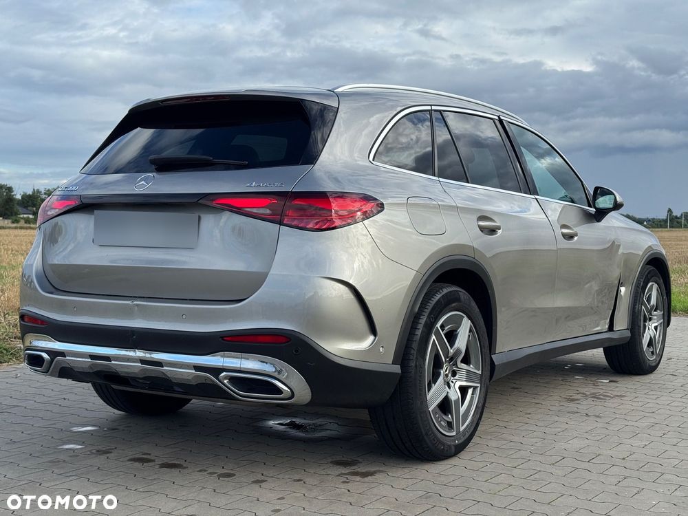 Mercedes-Benz GLC 300 4Matic 9G-TRONIC AMG Line Plus - 13