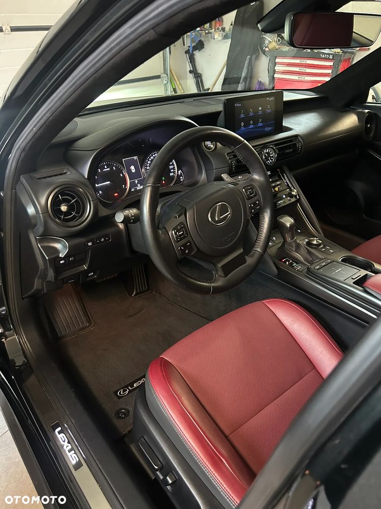 Lexus IS - 11