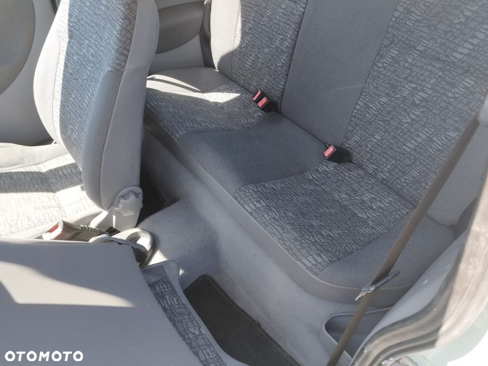 Opel Corsa - 19
