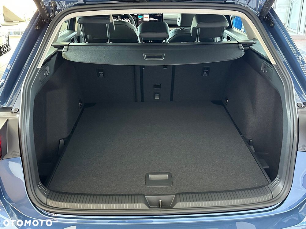 Volkswagen Golf - 6