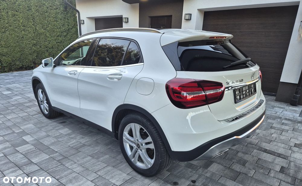 Mercedes-Benz GLA 250 4-Matic - 5