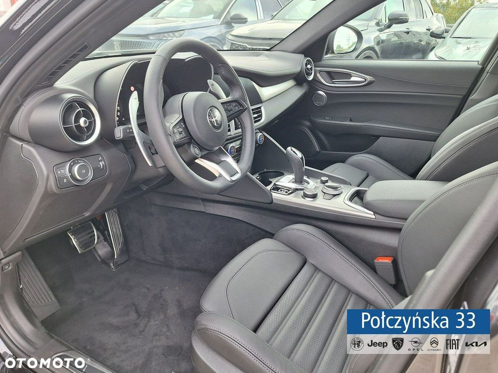 Alfa Romeo Giulia - 18