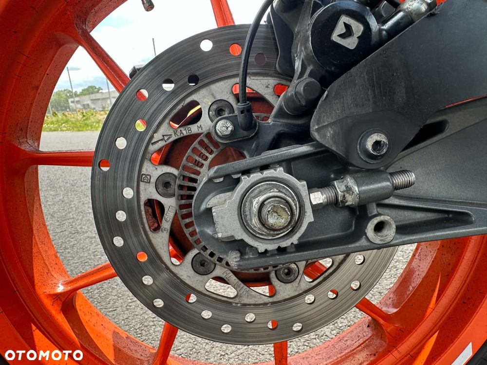 KTM RC 125 - 24