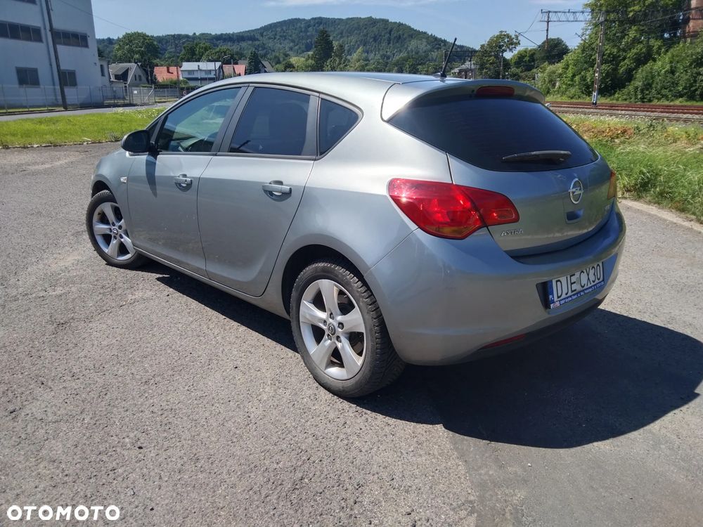 Opel Astra 1.7 CDTI Enjoy - 4