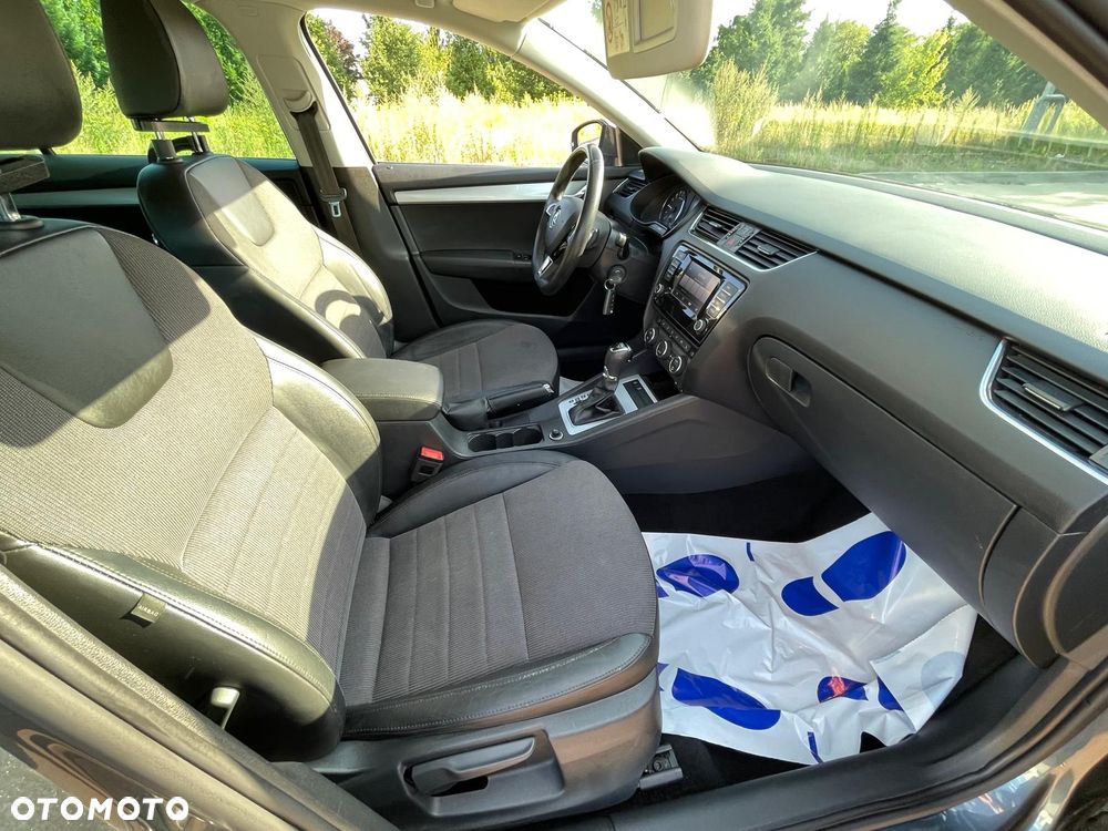 Skoda Octavia 2.0 TDI DSG Ambition - 14