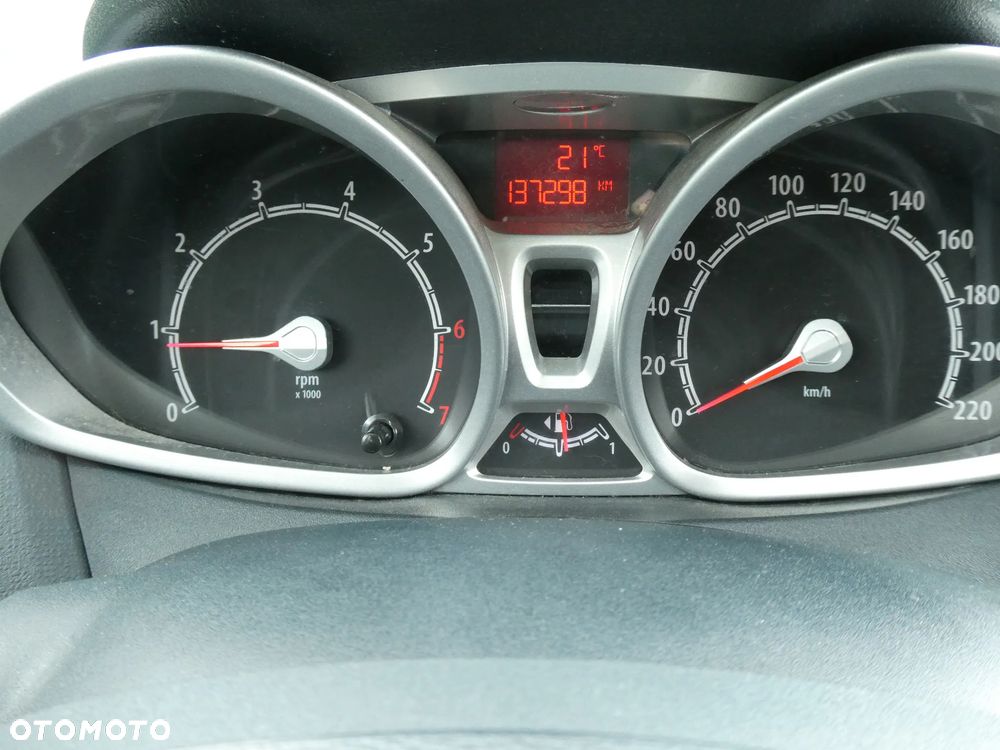Ford Fiesta 1.25 Titanium EU5 - 16