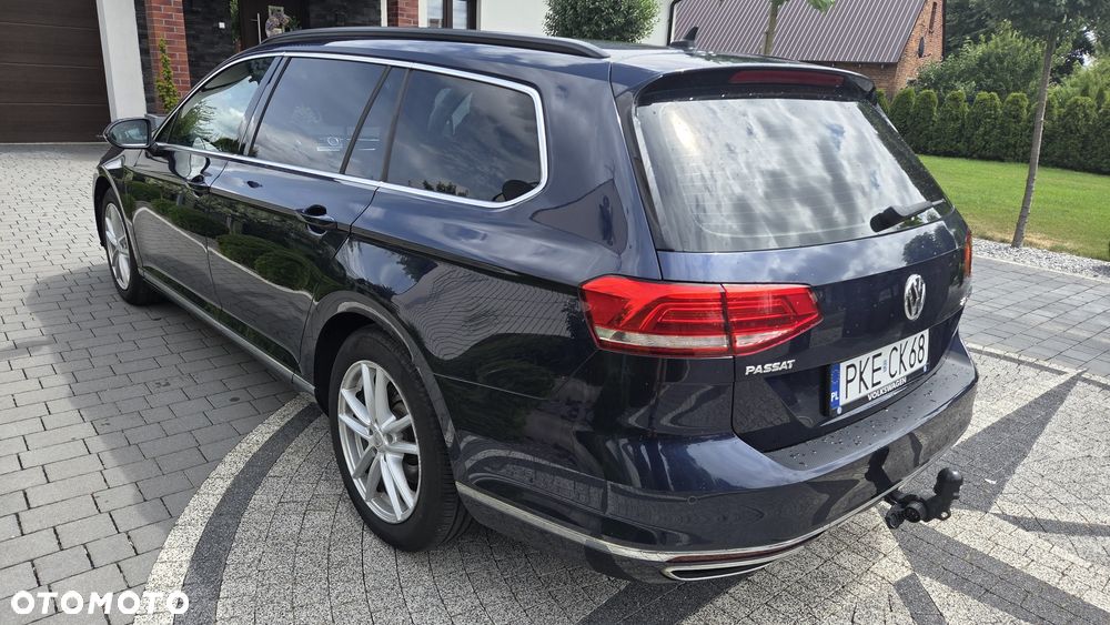 Volkswagen Passat - 4