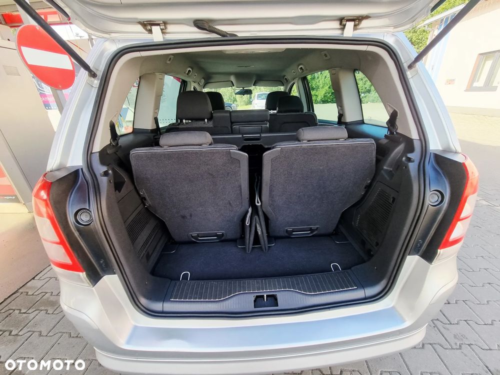 Opel Zafira 1.8 Cosmo - 10