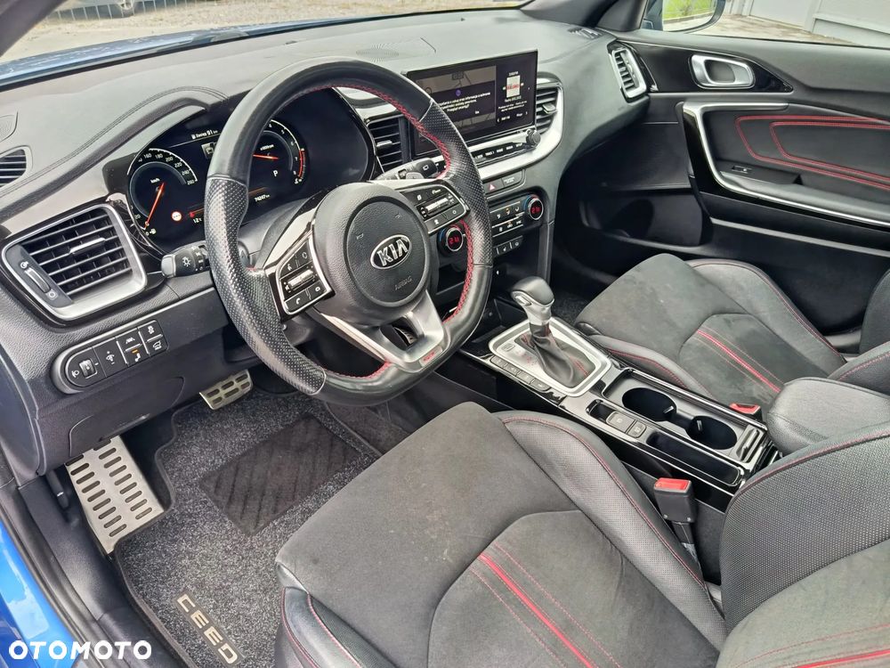 Kia ProCeed - 10