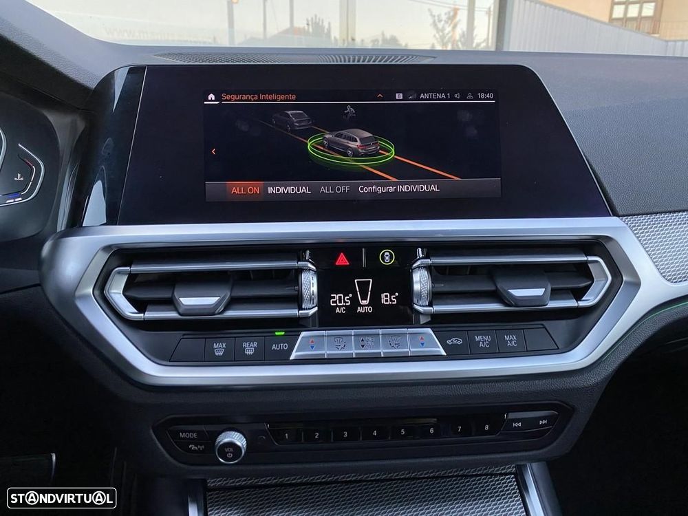 BMW 320 d Pack Desportivo M Auto - 20