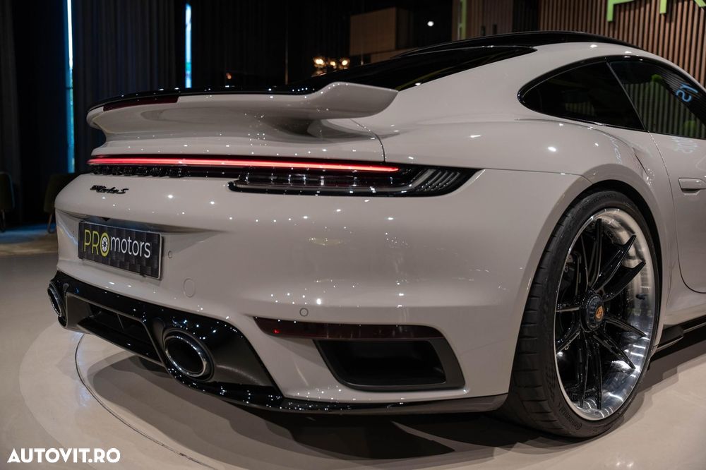 Porsche 911-TURBO-S - 26