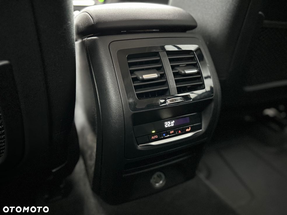 BMW X3 xDrive20i GPF Advantage - 30