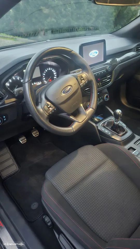 Ford Focus 1.0 EcoBoost MHEV ST-Line - 9