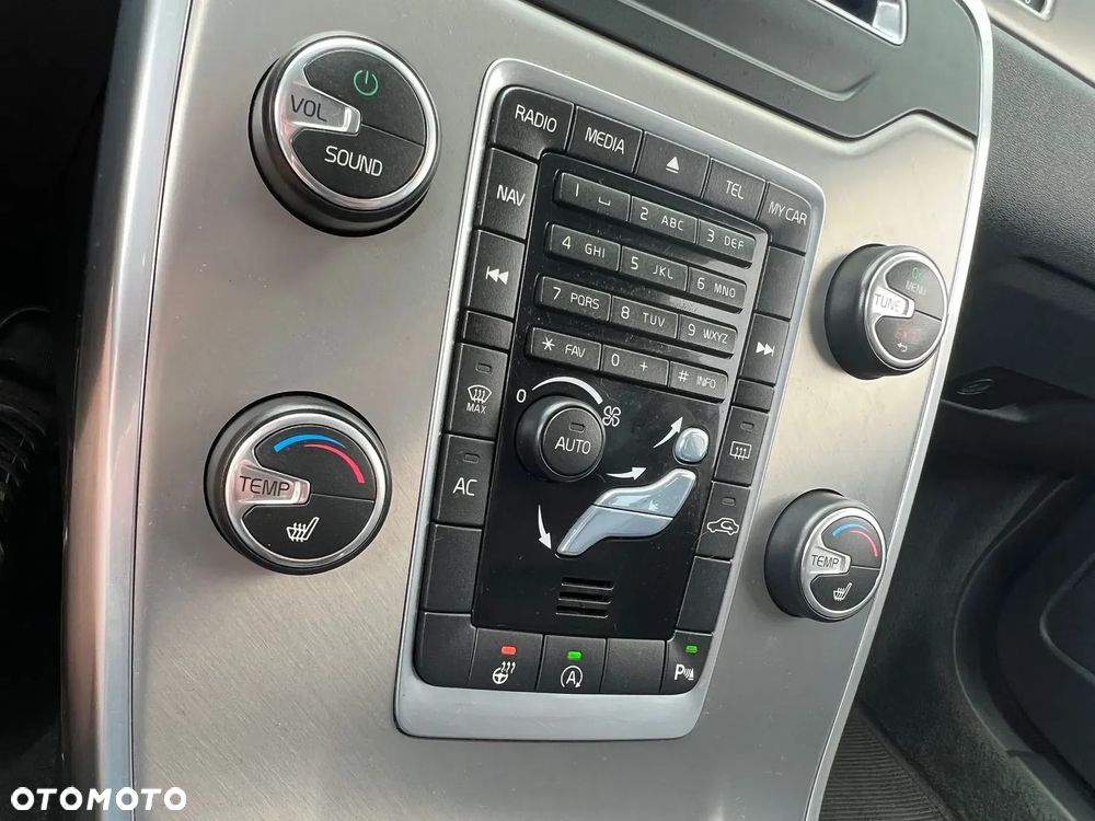 Volvo V70 D3 Drive-E Summum - 22