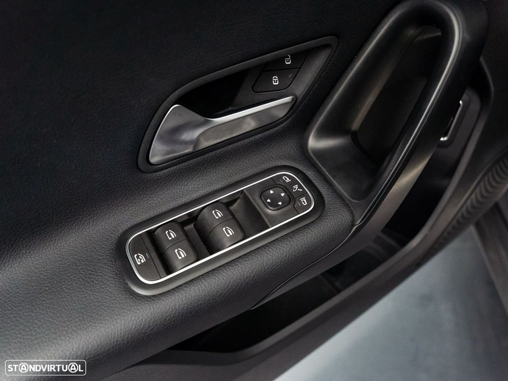 Mercedes-Benz A 250 e Style Plus - 17