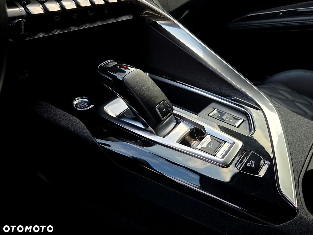 Peugeot 5008 BlueHDi 130 EAT8 Allure - 22