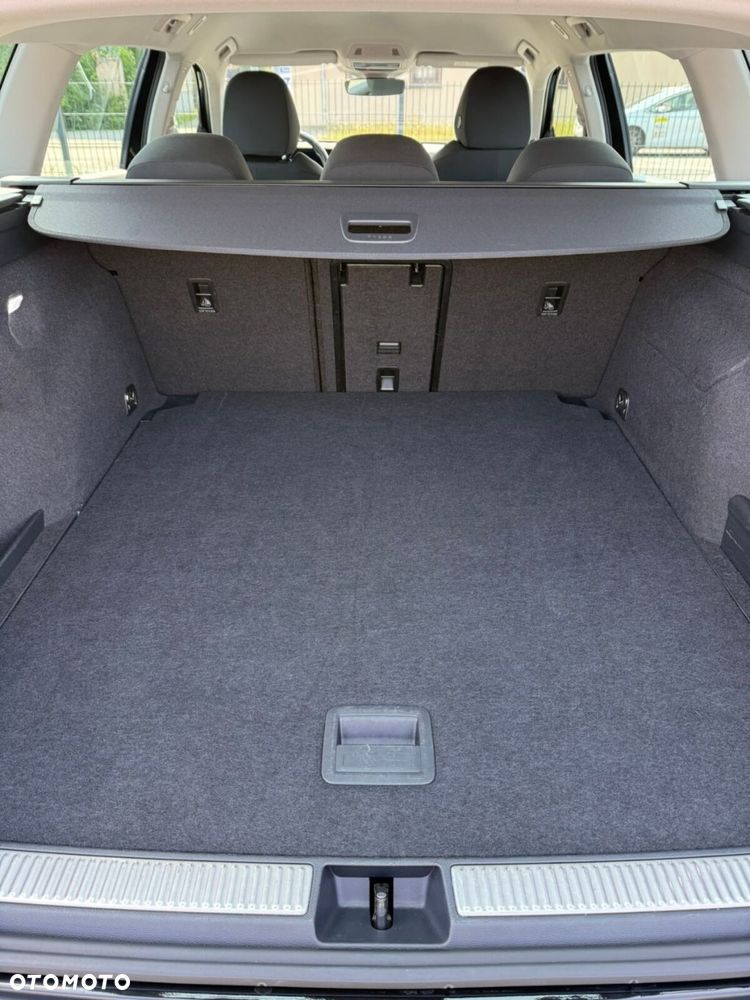 Volkswagen Passat - 29