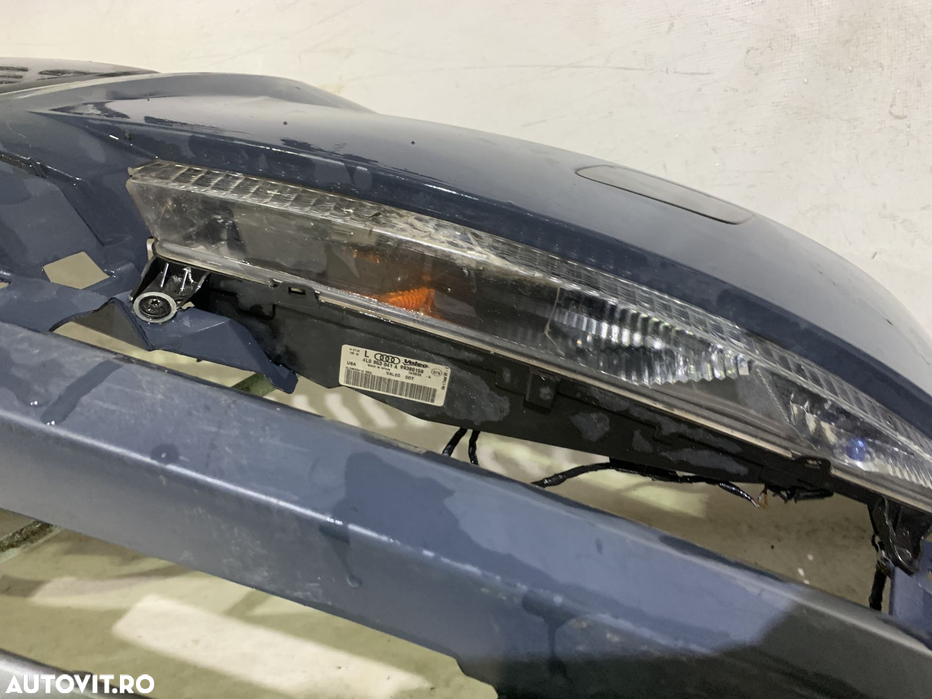 Bara fata Audi Q7, 2006, 2007, 2008, 2009, 2010, cod origine OE 4L0807437, cu gauri pentru spalatori faruri. Bara este noua, spoilerul atins si grila radiator defecta. - 12
