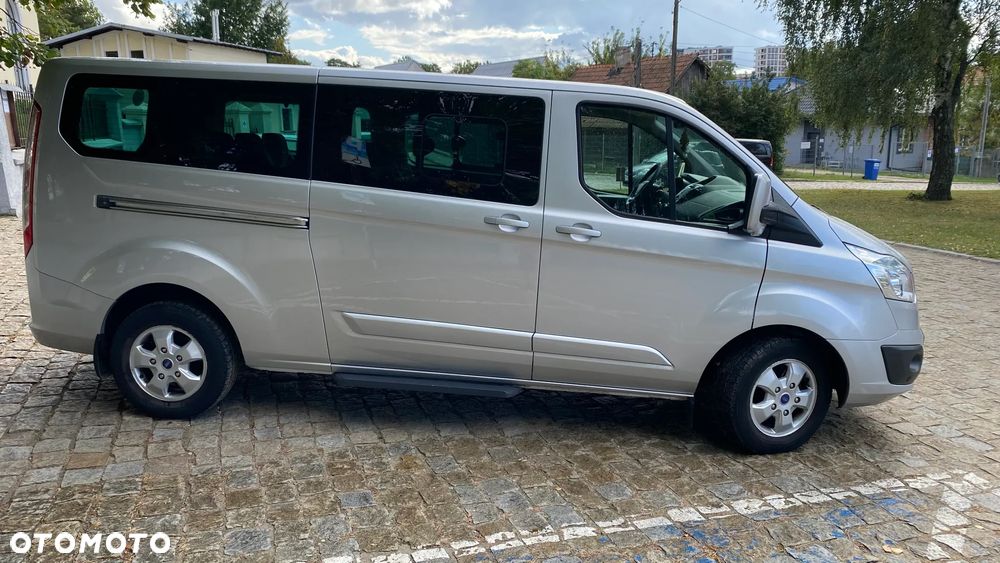 Ford Tourneo Custom - 7