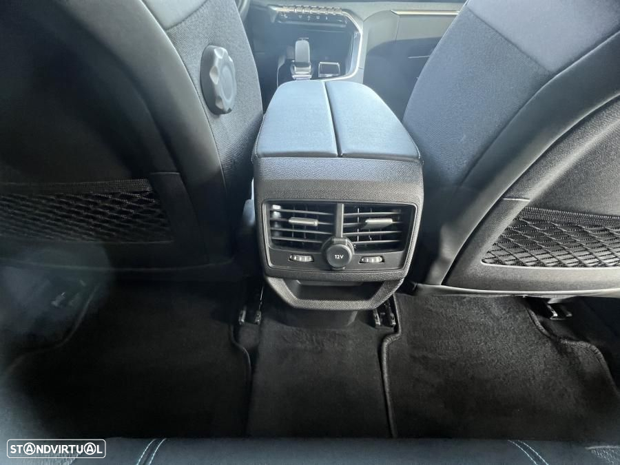 Peugeot 3008 1.6 Hybrid4 Allure Pack e-EAT8 - 23