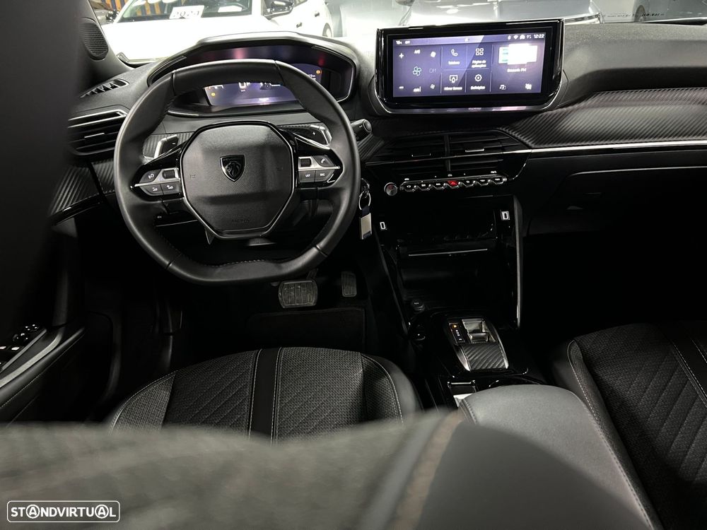 Peugeot 2008 1.2 Hybrid Allure e-DCS6 - 11