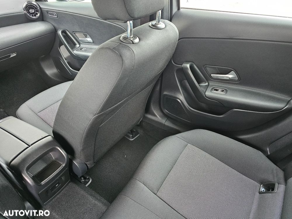 Mercedes-Benz A 180 7G-DCT Style - 12