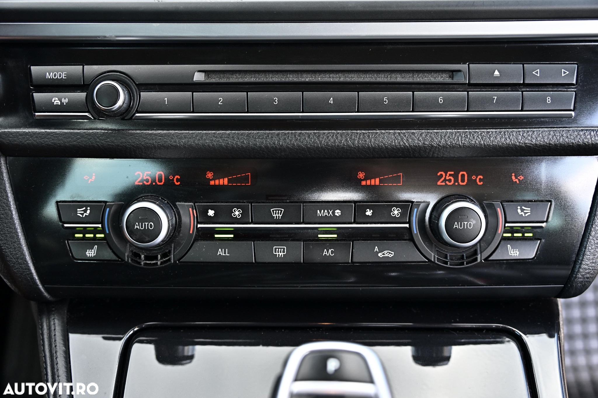 BMW Seria 5 520d - 32