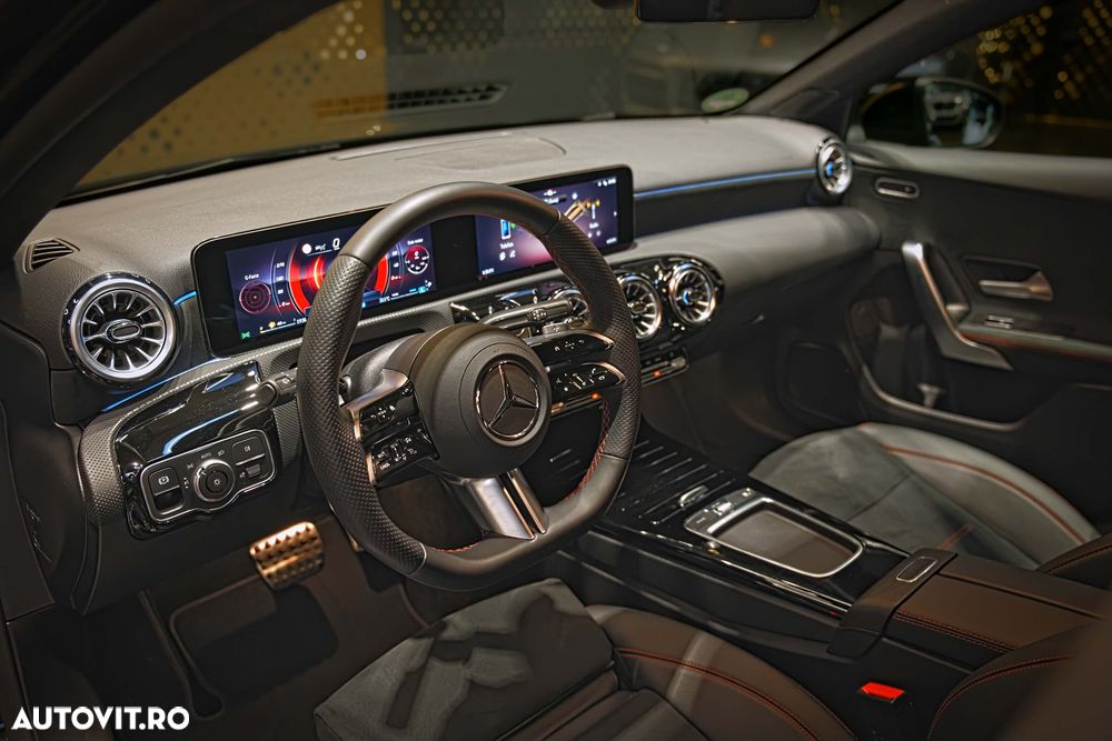 Mercedes-Benz A 180 Sedan 7G-DCT AMG Line - 9