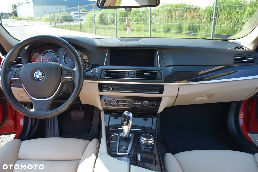 BMW Seria 5 525d - 7