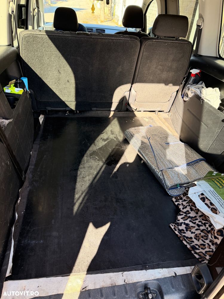 Volkswagen Caddy 2.0 TDI Comfortline - 13