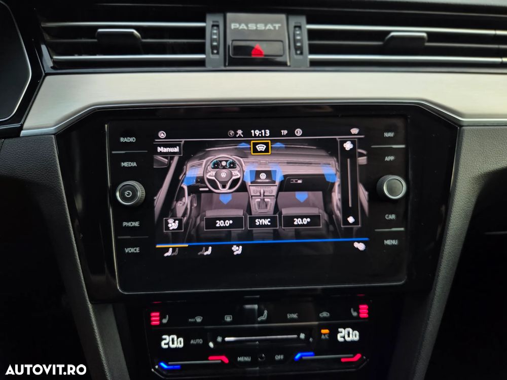 Volkswagen Passat 2.0 TDI SCR DSG Elegance - 30