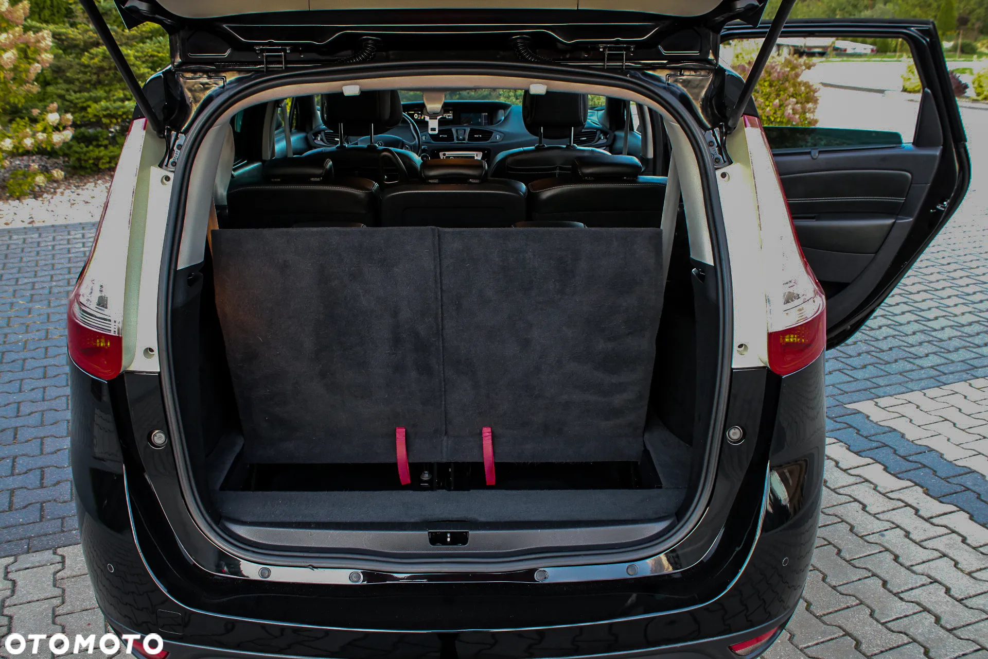 Renault Grand Scenic ENERGY TCe 115 Bose Edition - 39