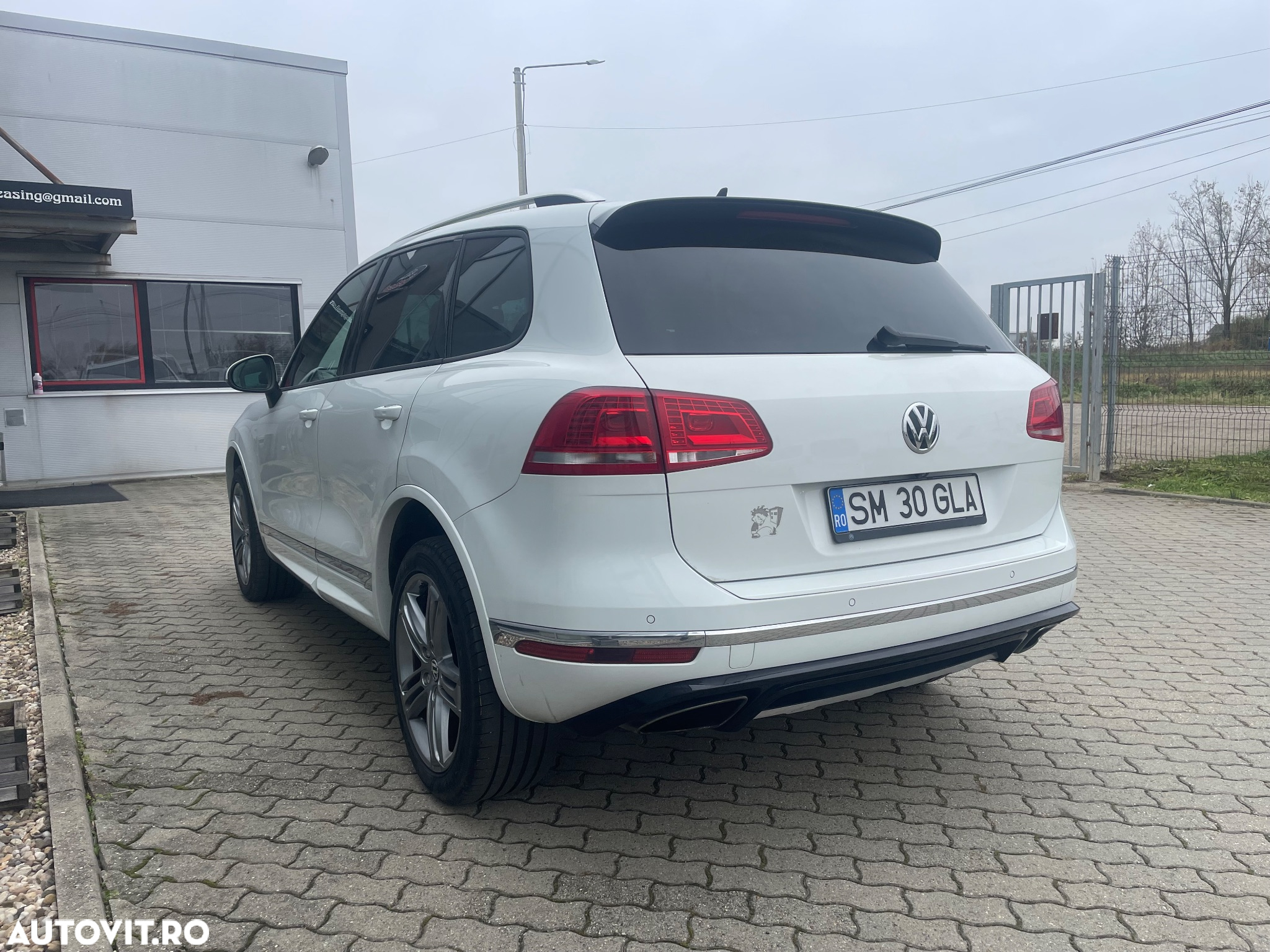 Volkswagen Touareg V6 TDI BMT Supreme Plus - 16