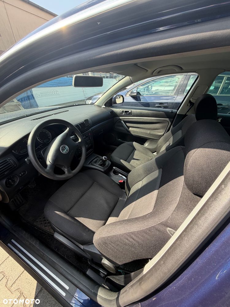 Volkswagen Passat 1.9 TDI Basis - 7