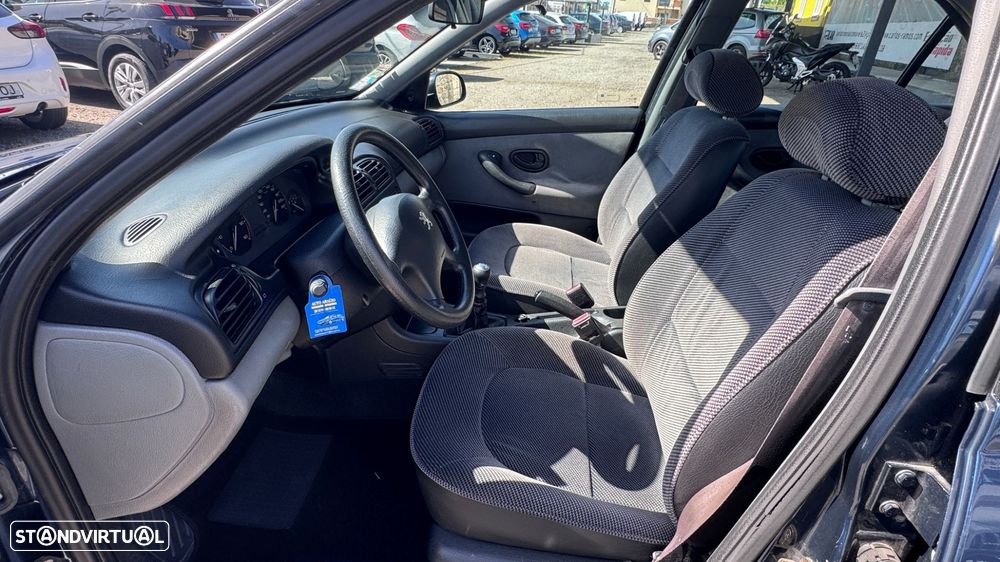 Peugeot 406 - 11
