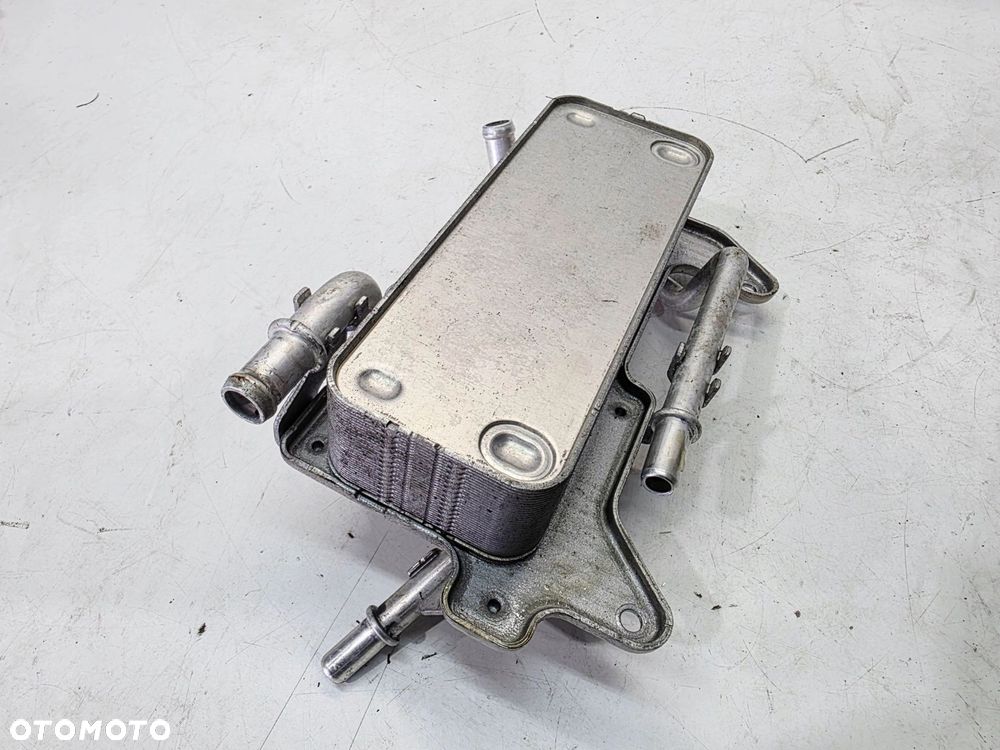 CHŁODNICA OLEJU SKRZYNI BIEGÓW AUDI A4 B9 A5 8W Q5 FY Q7 4M 4M0317021G - 4