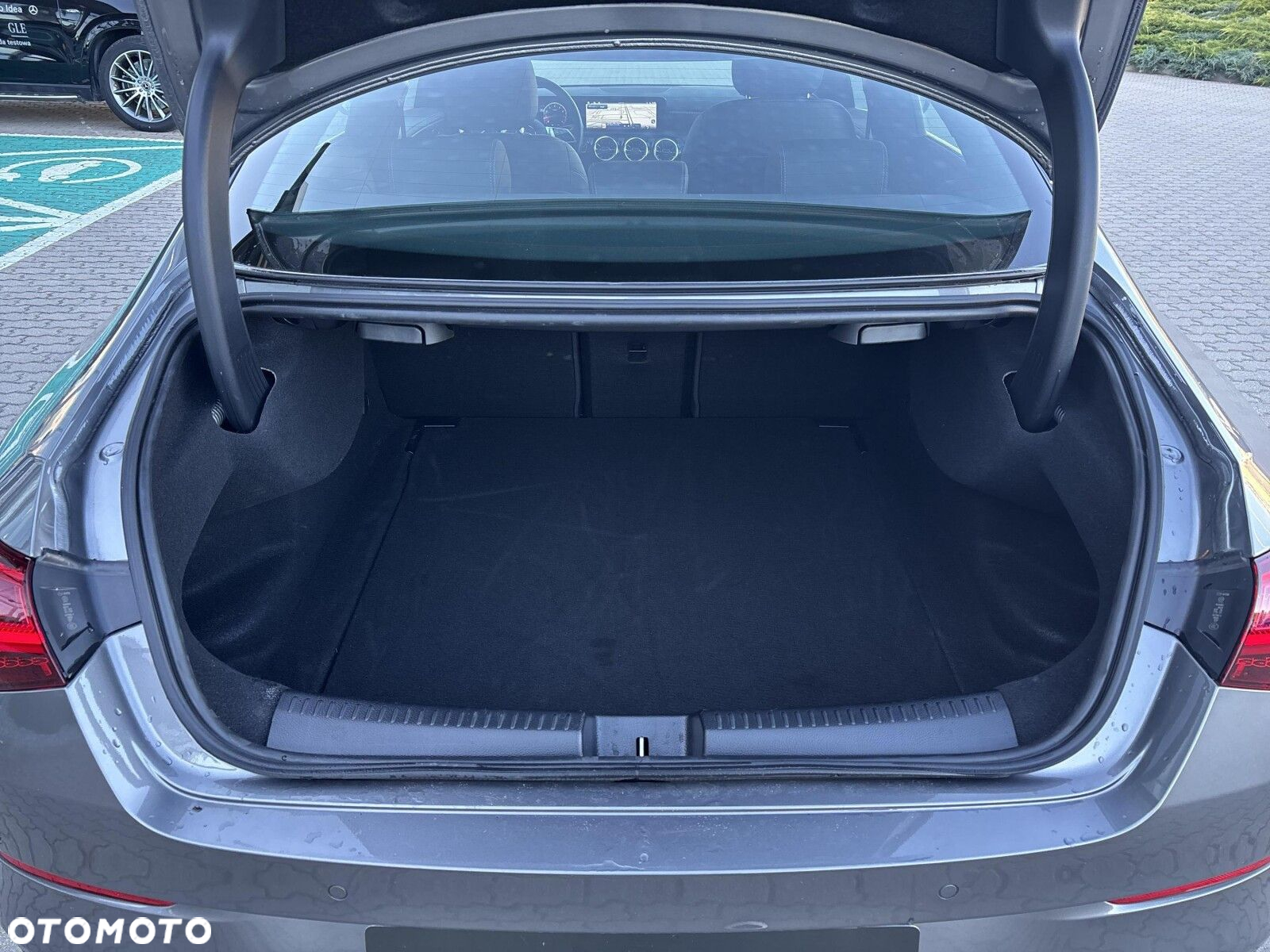 Mercedes-Benz CLA 180 Progressive 7G-DCT - 12