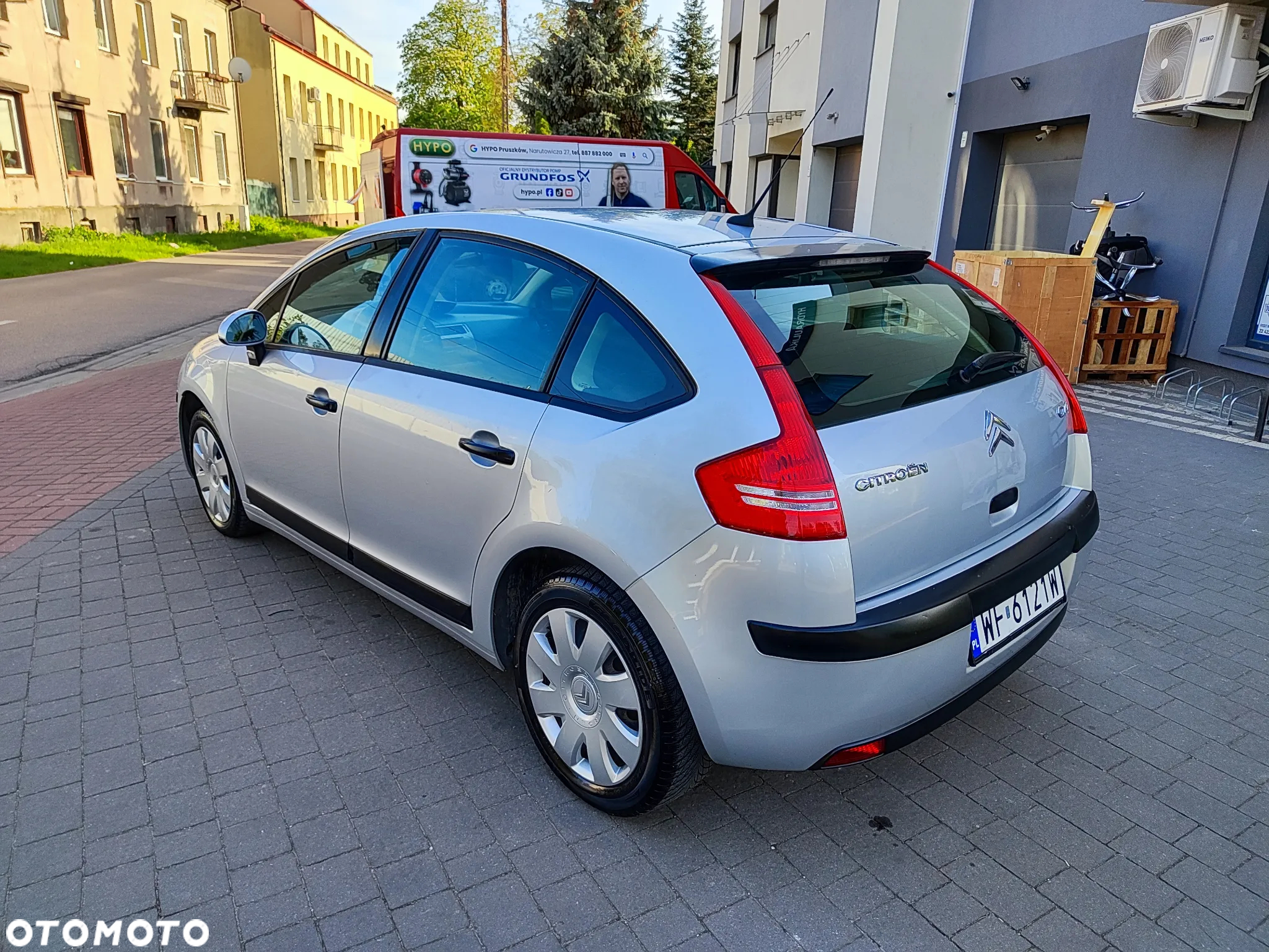 Citroën C4 1.4 16V X - 9