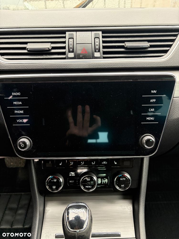 Skoda Superb 2.0 TDI SCR Style DSG - 16