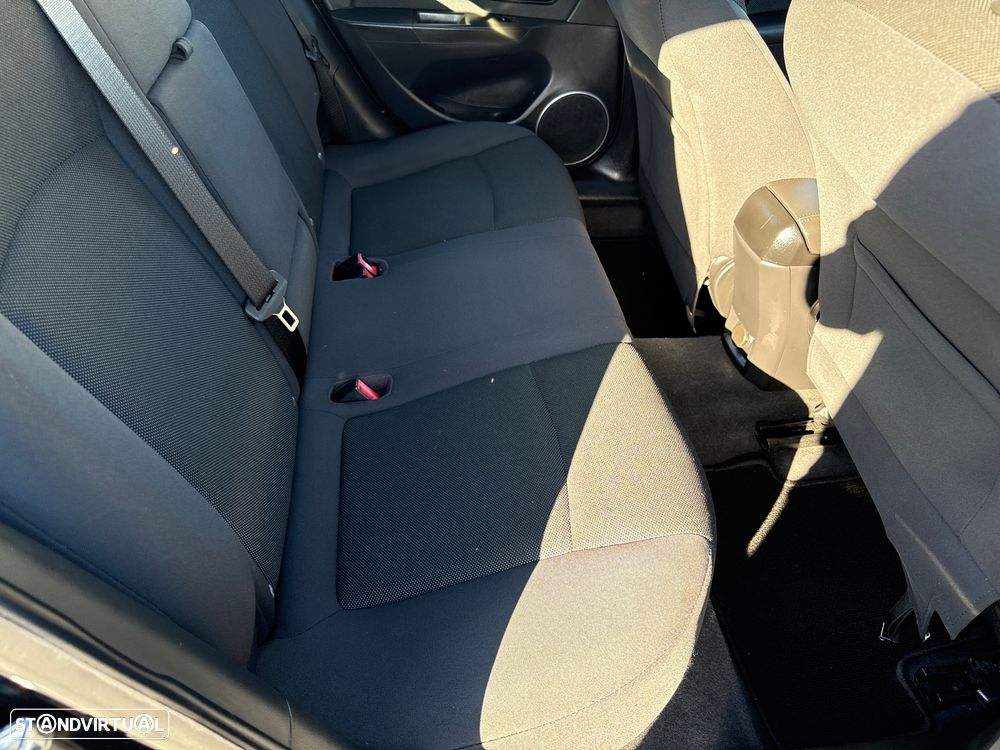 Chevrolet Cruze 2.0 VCDi LTZ - 23