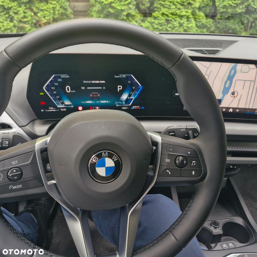 BMW Seria 1 2024 photo 4
