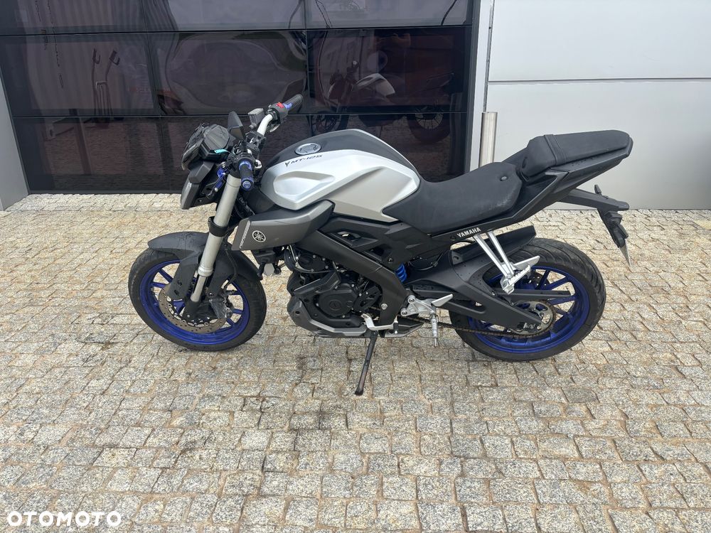 Yamaha MT - 5