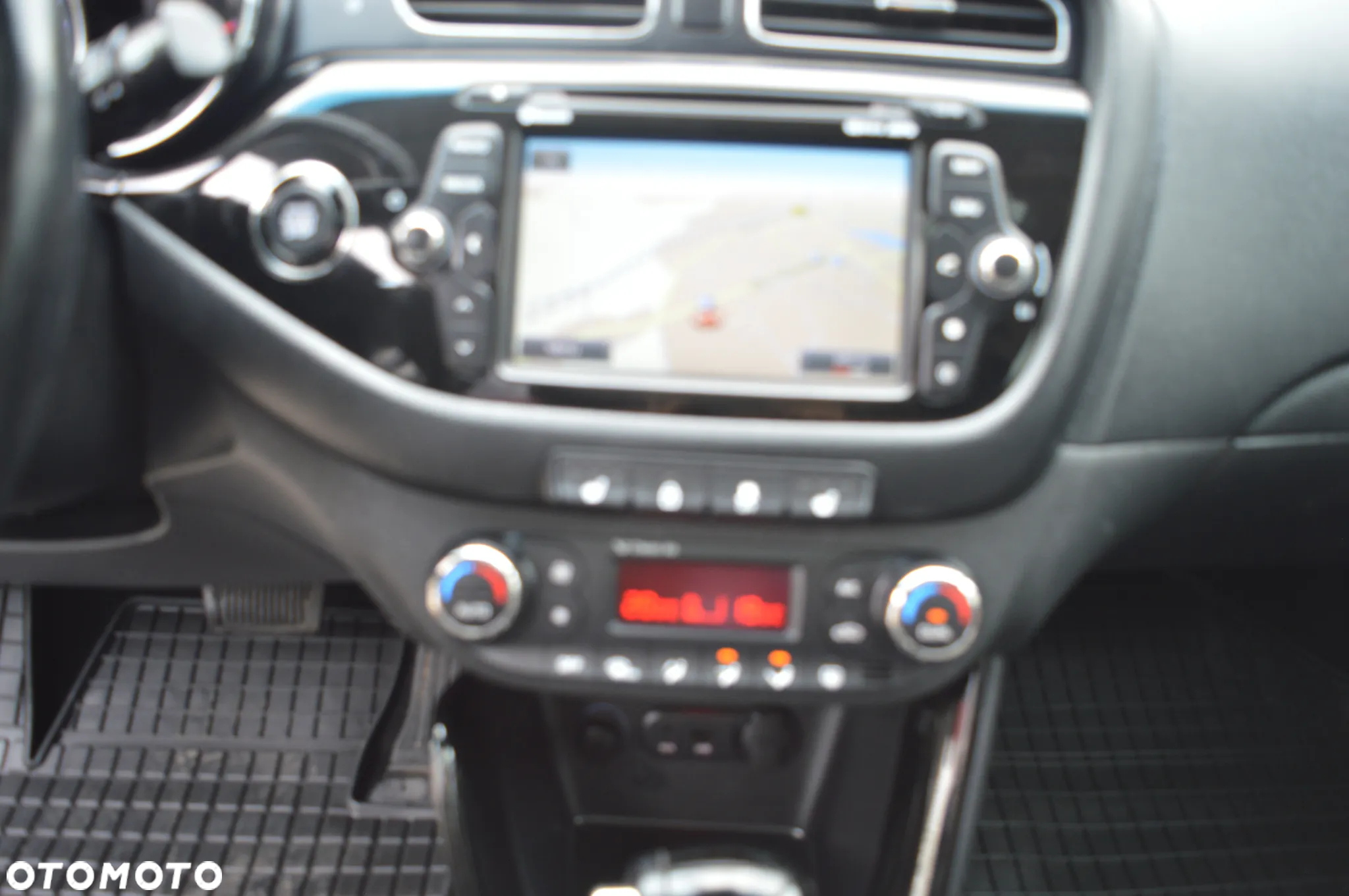 Kia Ceed 1.6 GDI SW DCT Platinum Edition - 19