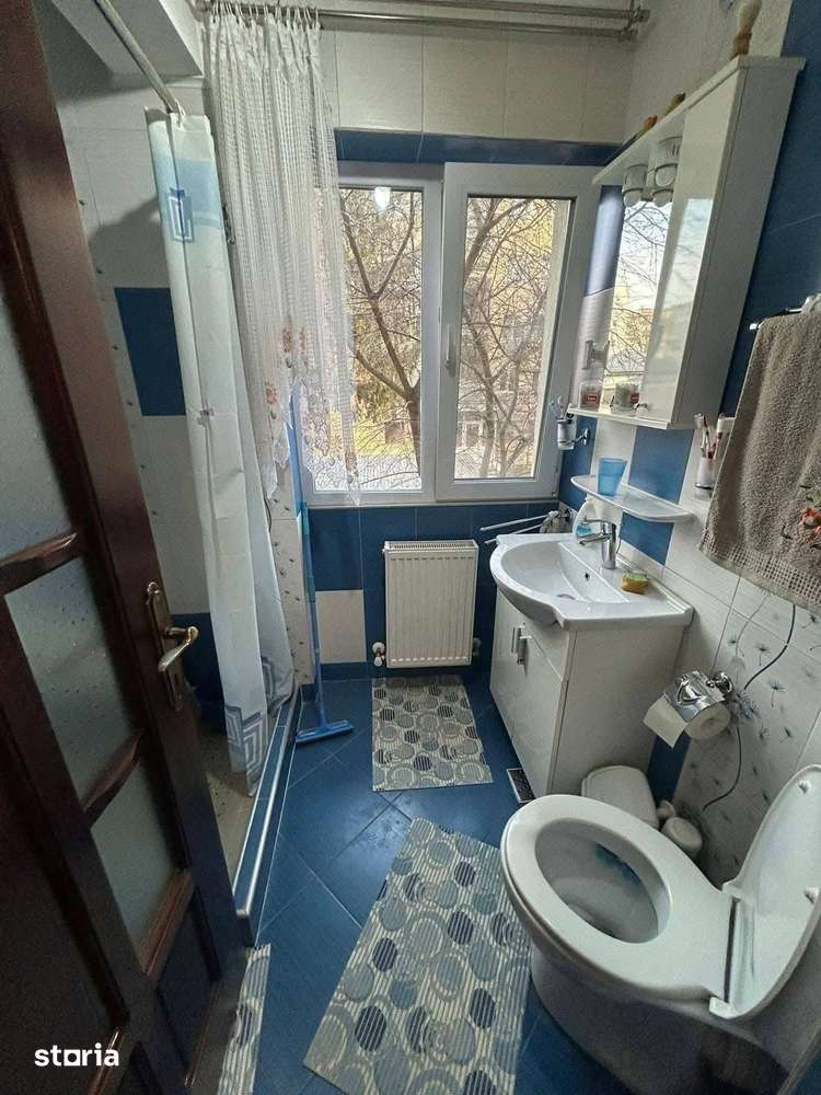 De vanzare apartament cu 4 camere și balcon, renovat, suprafata 73mp - Imagine principală: 4/12