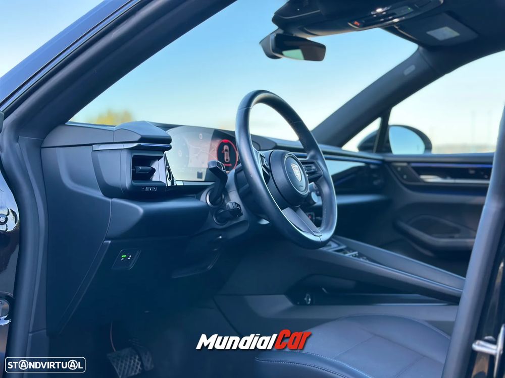 Porsche Macan Electric 4 - 10